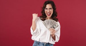 How Much Does a Single Person or Couple Get on Universal Credit