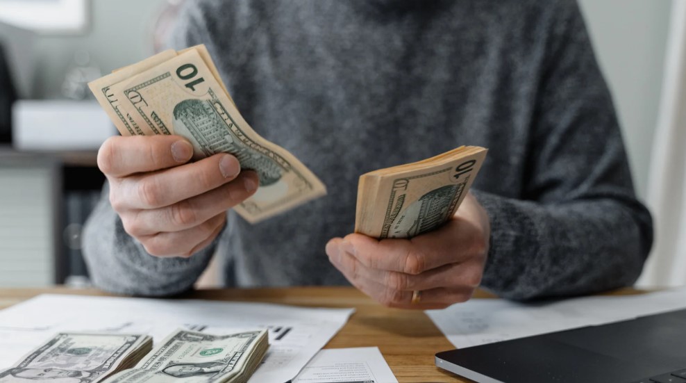 how much universal credit will i get if i earn 600 a month