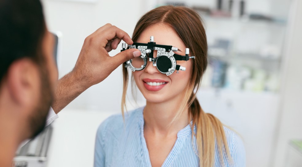 Can I Get Free Glasses on Universal Credit? | A Guide to Optical