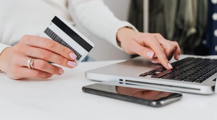 How Does Universal Credit Payment Work for Claimants?